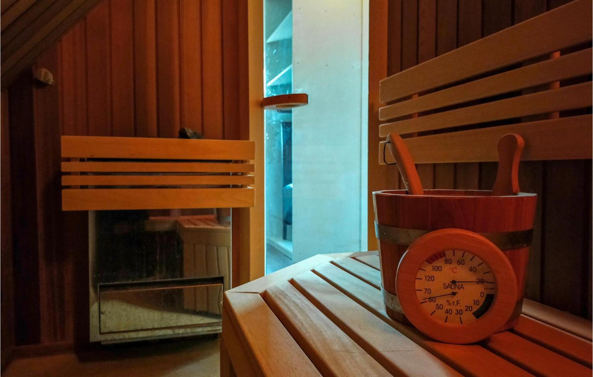 Beautiful Home In Delden With Sauna Bagian luar foto